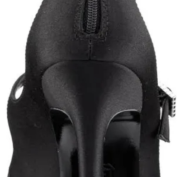 Deja Strappy Pump - Picture 3 of 5